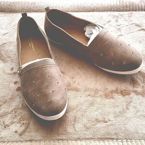 #176 CloudWalkers by Avenue Gold-toned Grommet Khaki Colored Slip-On Sneakers